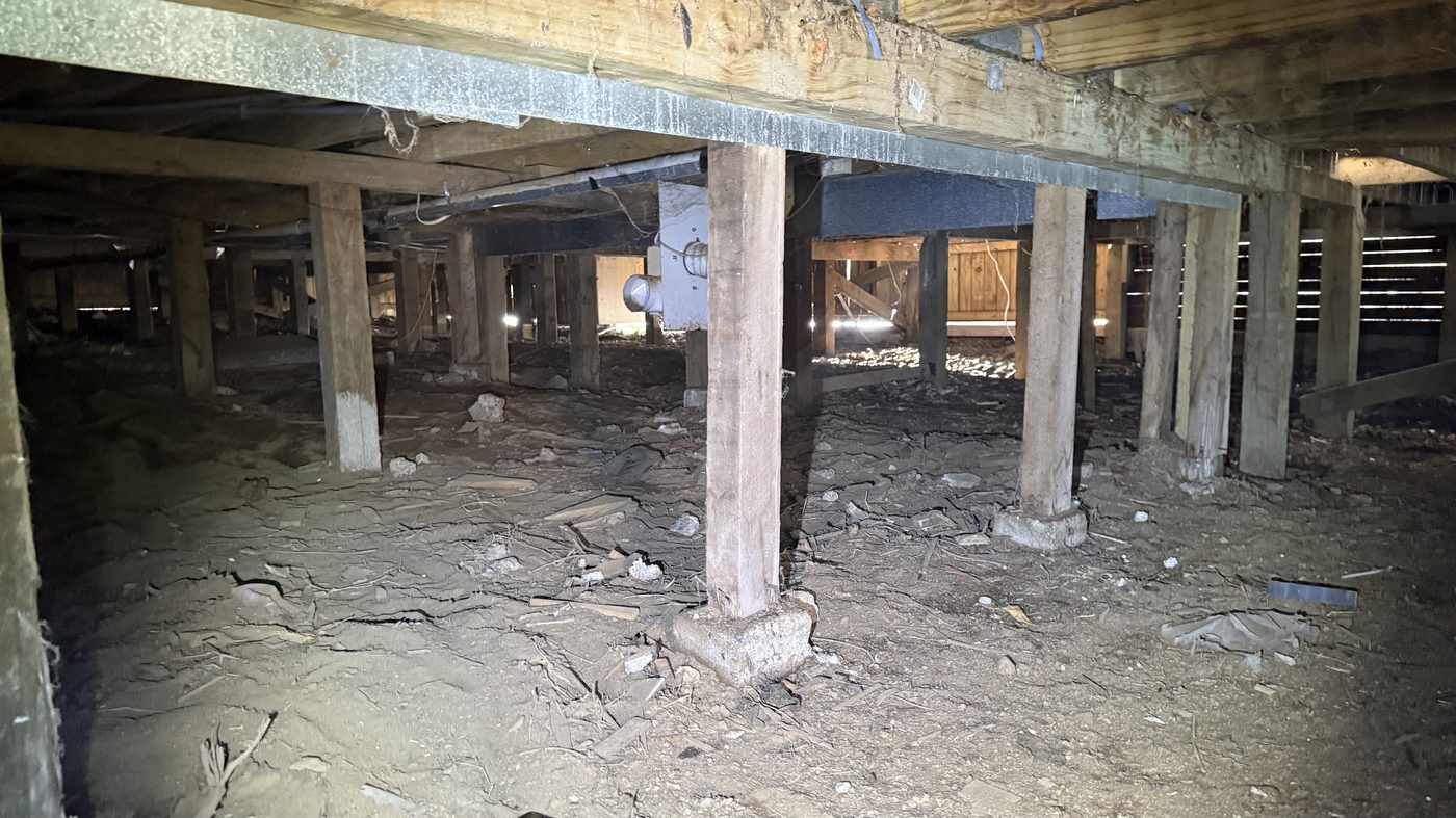Hamilton 2022 - corner of house sunken