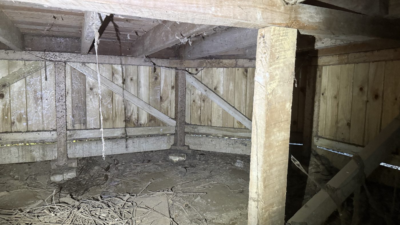 Large subfloor repile - new piles in progress
